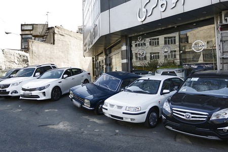 ریزش شدید تقاضای خرید خودرو در بازار