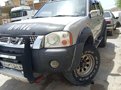 نیسان رونیز