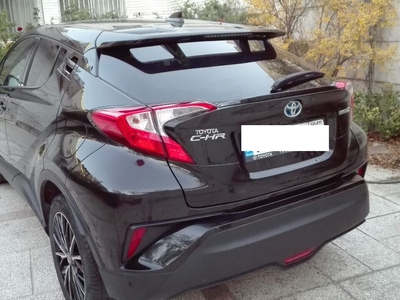 تویوتا C-HR هیبرید، مدل 2017