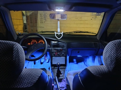 پژو 405 GLX بنزینی