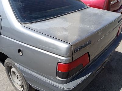 پژو 405 GLX بنزینی