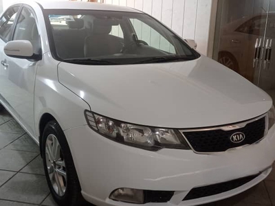 کیا سراتو 2.0 لیتر اتوماتیک