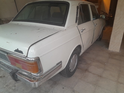 پیکان سدان بنزین