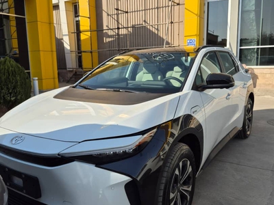 تویوتا bz4X 615 مکس، مدل 1404